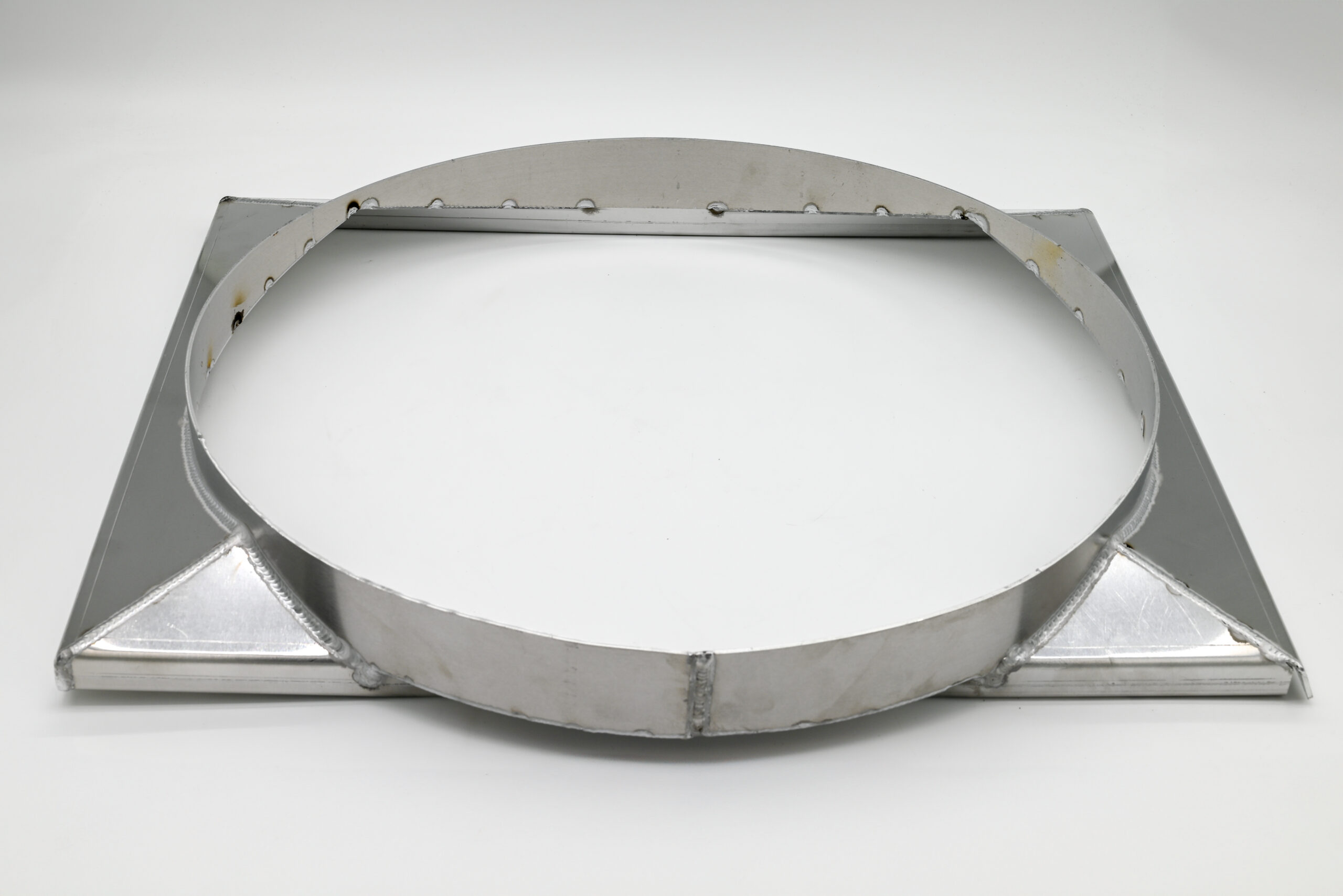 506cb11c-fdff-4a6b-9ac7-3dfe63b467cf RADIATOR SHROUD, TWISTED ENGINE MOUNTING - Image 1